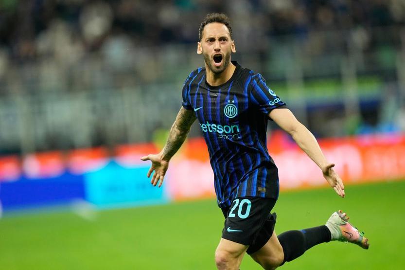 Galatasaray iddiaları sürerken Interden Hakan Çalhanoğlu hamlesi
