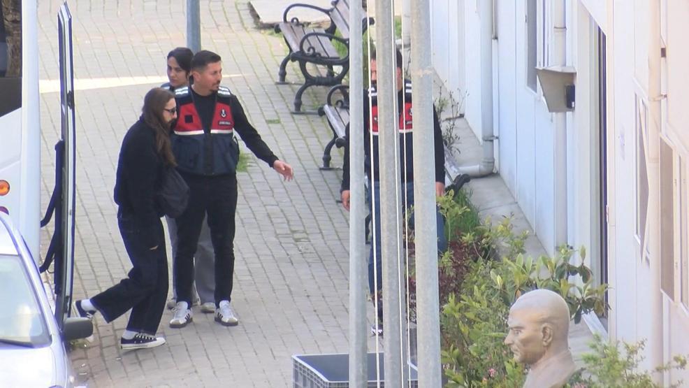 Ünlülere uyuşturucu operasyonu Adliyeye sevk edildiler