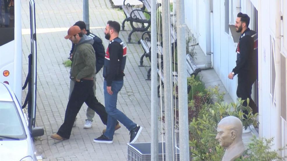 Ünlülere uyuşturucu operasyonu Adliyeye sevk edildiler