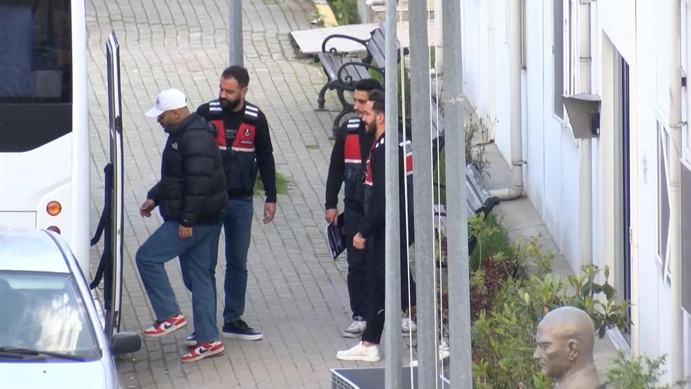 Ünlülere uyuşturucu operasyonu Adliyeye sevk edildiler
