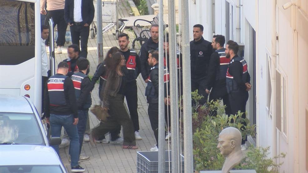Ünlülere uyuşturucu operasyonu Adliyeye sevk edildiler