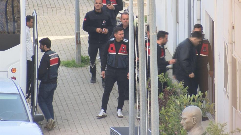 Ünlülere uyuşturucu operasyonu Adliyeye sevk edildiler