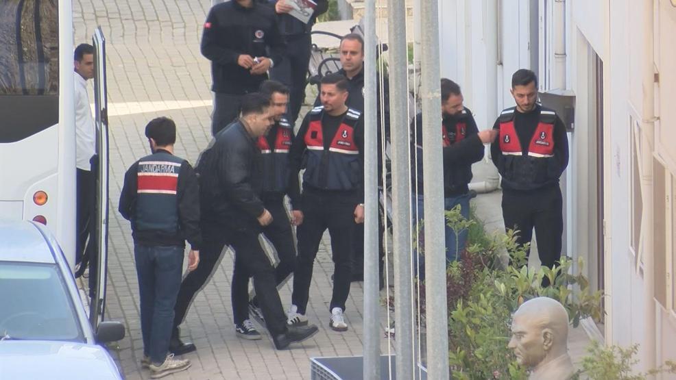 Ünlülere uyuşturucu operasyonu Adliyeye sevk edildiler