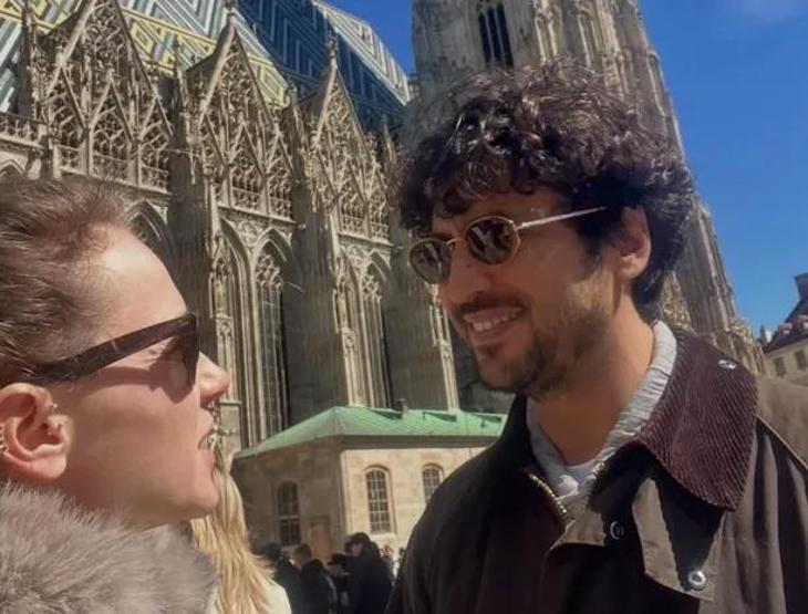 Taner Ölmez ve Ece Çeşmioğlu Viyana’da Aşk Tazeledi Aşk Tatilinden Kalpleri Isıtan Pozlar