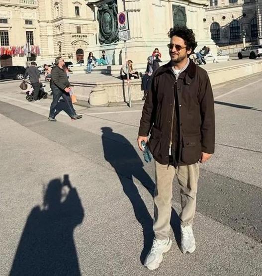 Taner Ölmez ve Ece Çeşmioğlu Viyana’da Aşk Tazeledi Aşk Tatilinden Kalpleri Isıtan Pozlar