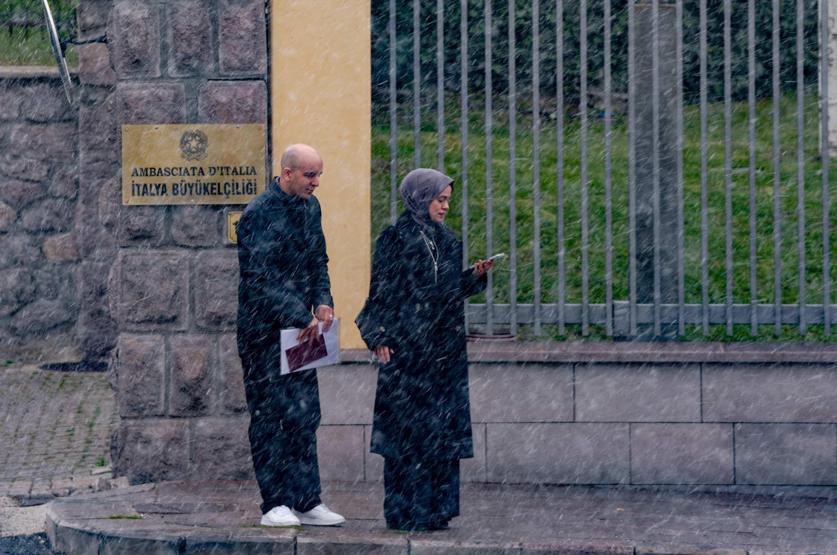 Ankarada nisan ayında kar yağışı