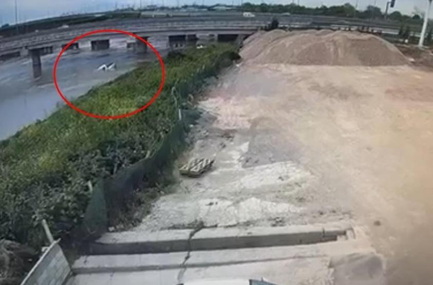 Bursada dereden geçen kestirme yol can aldı