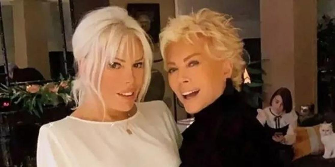 Kanseri Yenen Semiramis Pekkan Ajda Pekkan Konserinde Güzelliğiyle Hayran Bıraktı Moral Dolu Mesaj: ‘Hayata Yeniden Başladım’