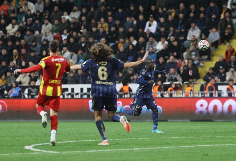 Fırat Aydınus, Kayserispor-Fenerbahçe maçındaki kafa atma pozisyonunu yorumladı