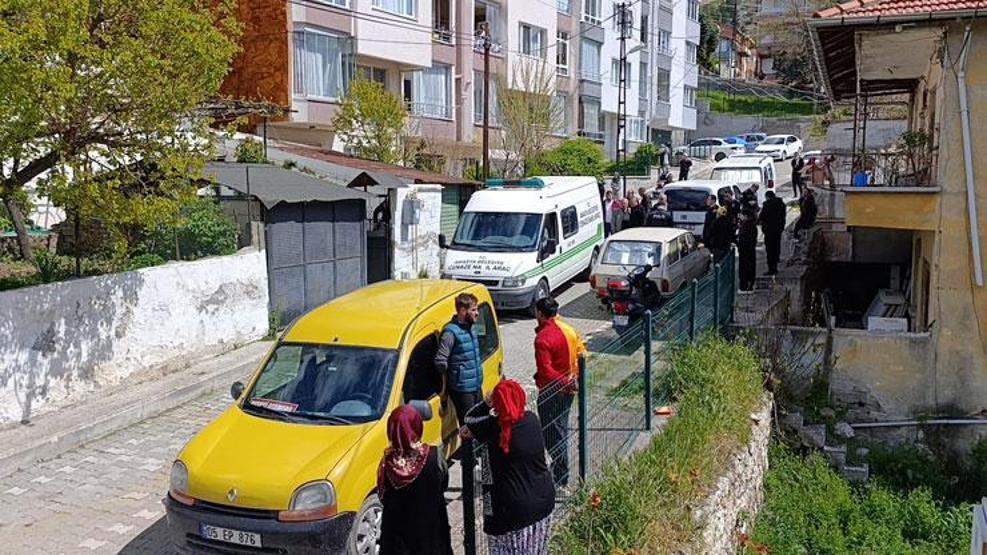 11 yıl sonra aynı facia: Baba ve oğlu o evde ölü bulundu