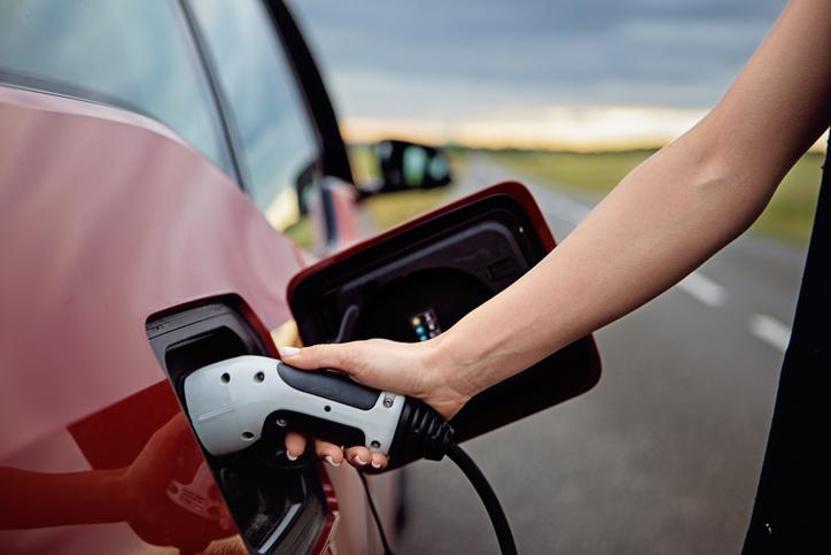 Çin yavaşladı, Avrupa coştu Yakıt krizi elektrikli araçları uçurdu