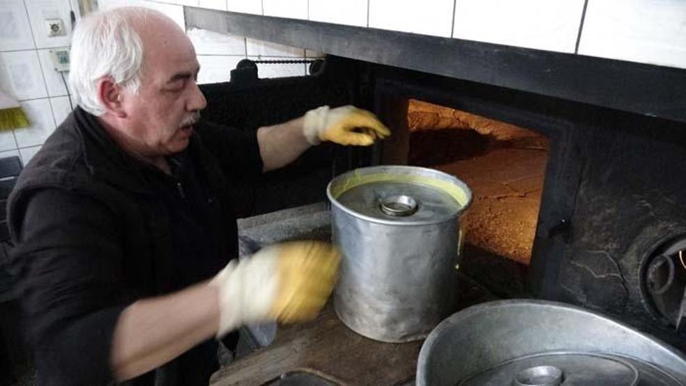 30 Yıllık Gelenek Trabzonun Vazgeçilmez Lezzeti: Tenekede Mısır ekmeği
