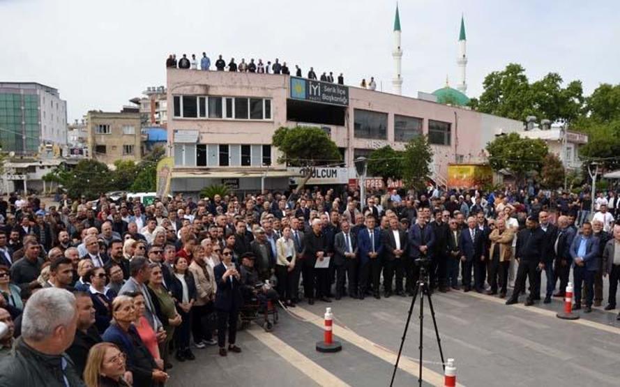 Serik Belediye Başkanı Kumbul AK Partiye geçti