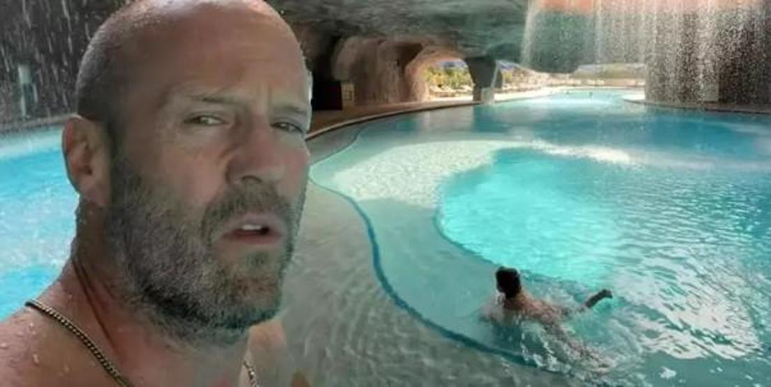 Jason Statham Antalya’da Tatil kareleri sanal medyada büyük ilgi gördü