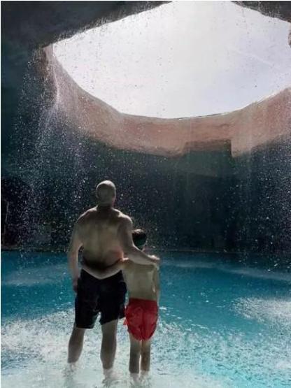 Jason Statham Antalya’da Tatil kareleri sanal medyada büyük ilgi gördü