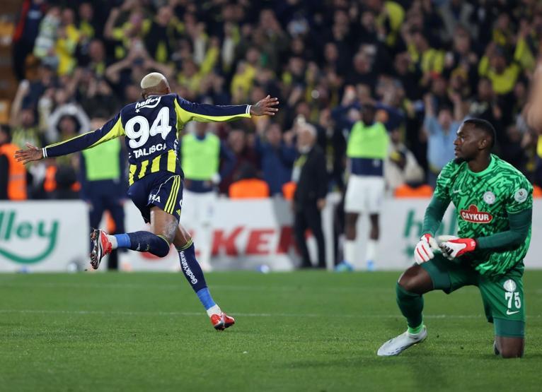 Fenerbahçe liderlik fırsatını tepti: Talisca 2, Çağlar+Ederson: 2
