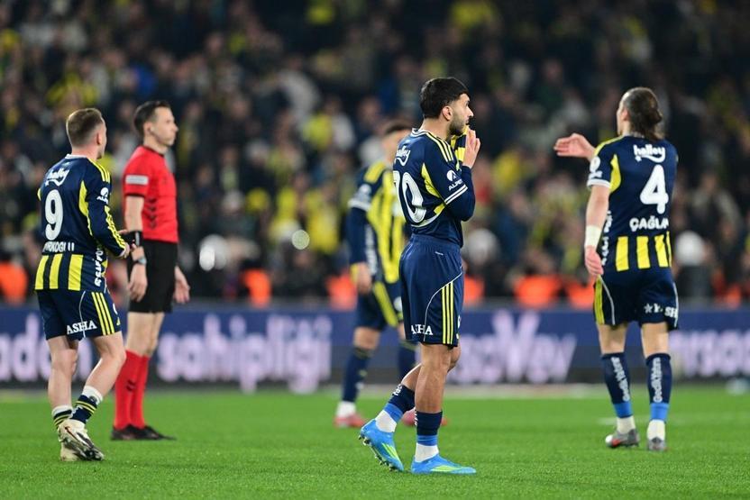 Fenerbahçe liderlik fırsatını tepti: Talisca 2, Çağlar+Ederson: 2