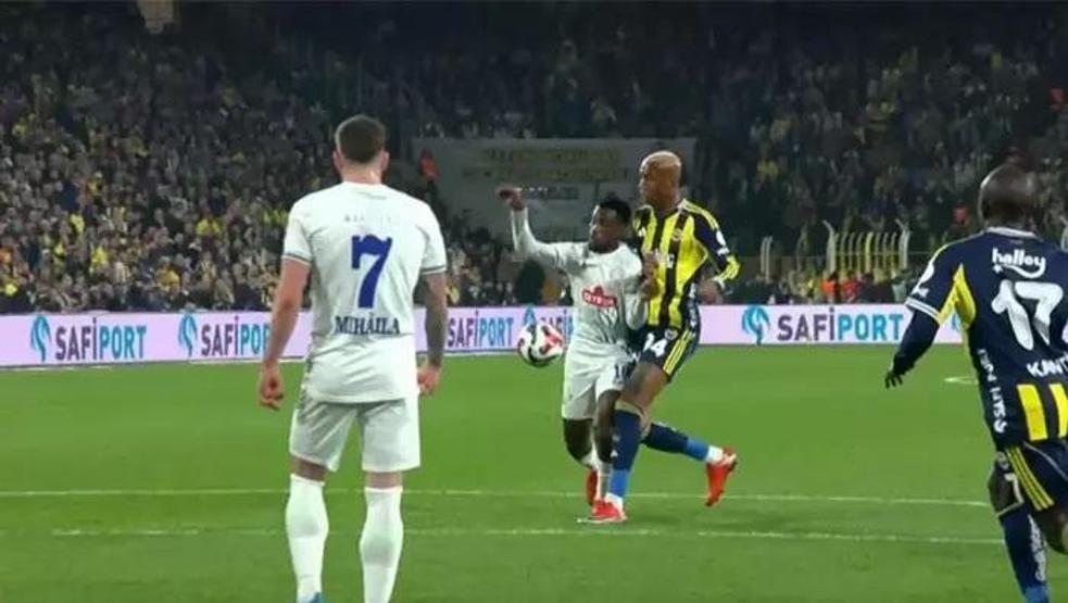 Fenerbahçe - Çaykur Rizespor maçındaki tartışmalı pozisyon için net yorum Gol iptali...
