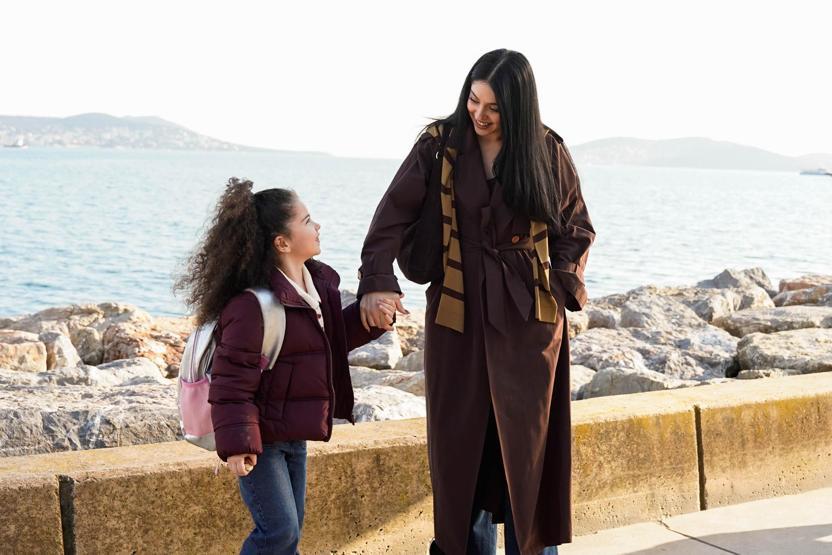 Kader’in yürek burkan sorusu “Zeynep abla, annem beni alacak mı”