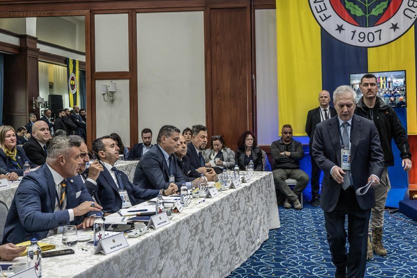 Fenerbahçede Aziz Yıldırımdan transferlere tepki: Bu Sidiki Cherifi kim aldı ya
