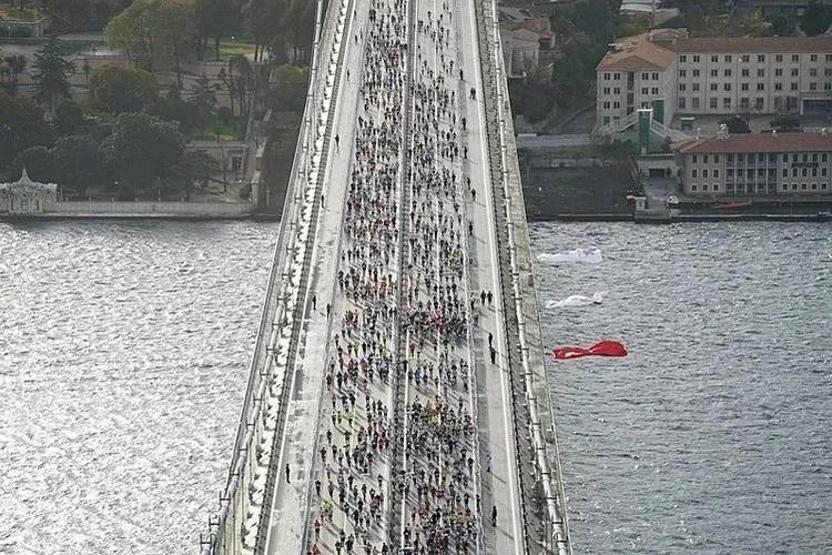 19 NİSAN İSTANBUL YARI MARATONU SAATLERİ: İstanbul Yarı Maratonu kaçta bitiyor İstanbul’da trafiğe kapalı yollar hangileri