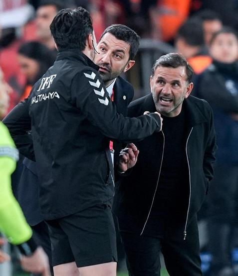 Galatasarayın ikinci yarı oyununa eleştiri: Sanki gidip gol sayısını artırmaya gücün yok