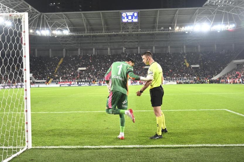 Galatasarayın ikinci yarı oyununa eleştiri: Sanki gidip gol sayısını artırmaya gücün yok