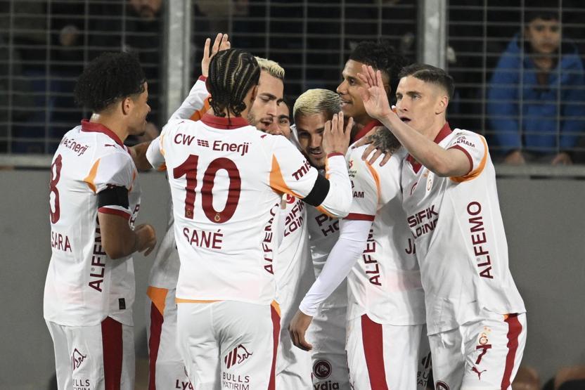Fırat Aydınus, Galatasarayın iptal edilen golünü inceledi