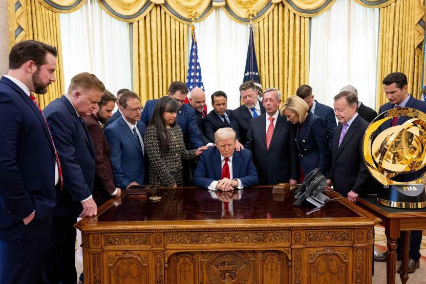 Papa Leoyu hedef almıştı: Trump, Oval Ofis’te İncilden bölümler okuyacak