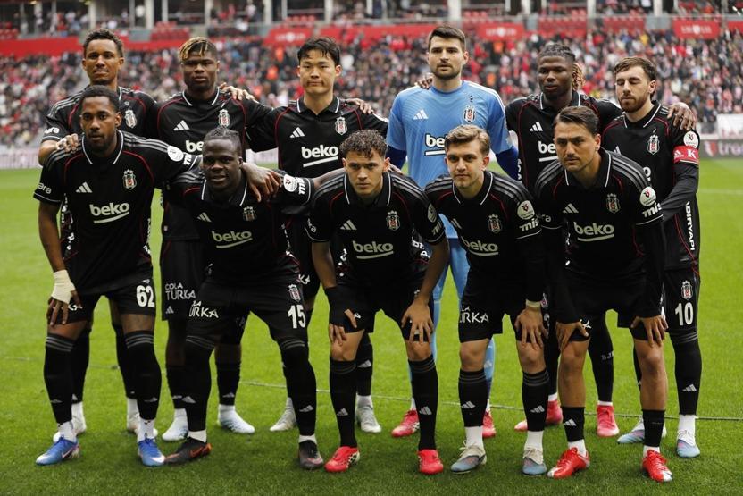 Beşiktaşta puan kaybı sonrası Sergen Yalçına kadro eleştirisi