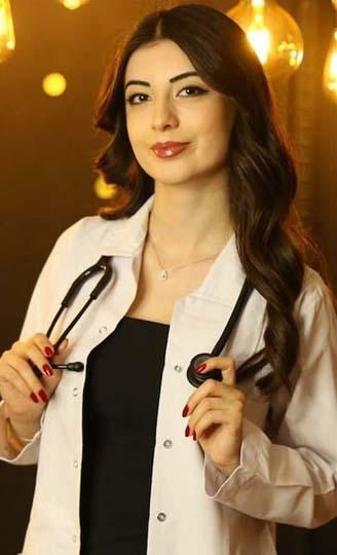 İzmirde yanan arabadan çıkamadı: Doktor Beyza Nurdan acı haber