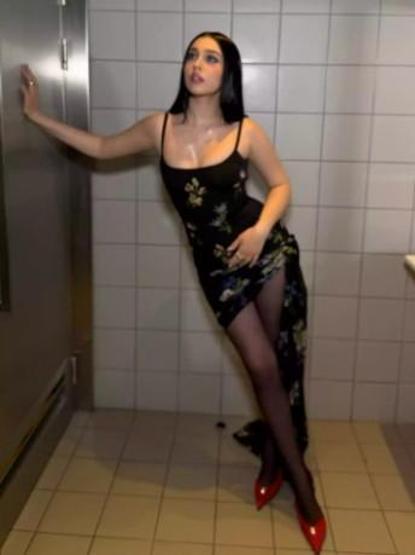 Cemre Baysel sanal medyayı salladı Paylaşımlarına beğeni yağdı