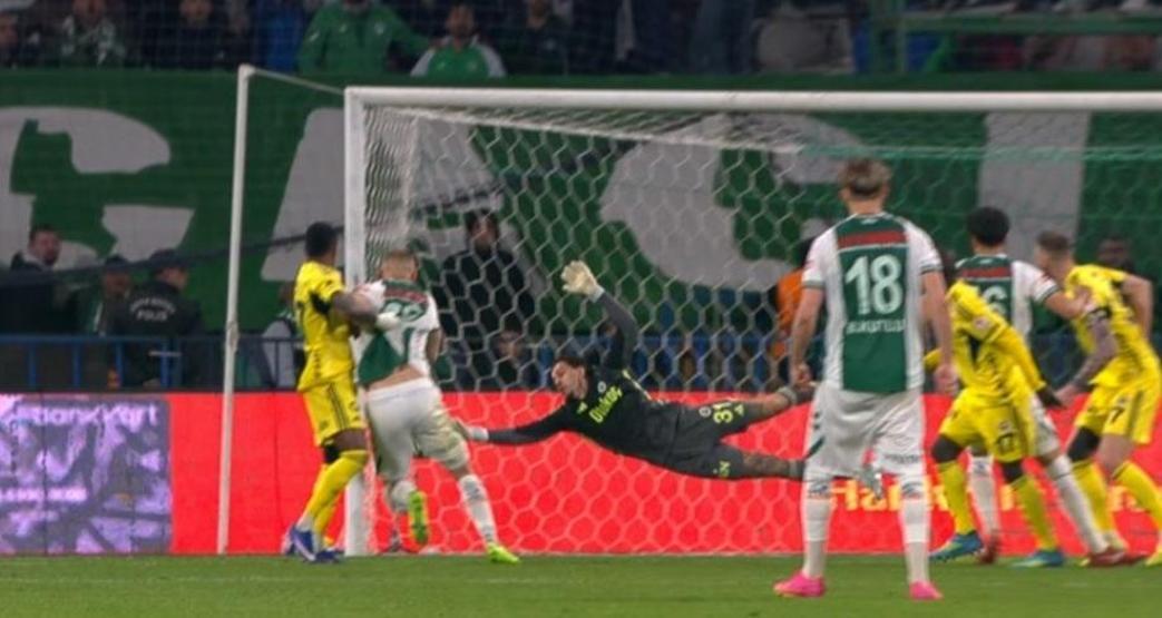 Konyaspor - Fenerbahçe maçındaki penaltı kararı masaya yatırıldı