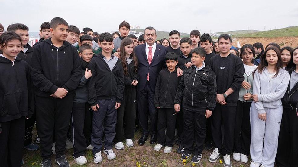 Bakan Tekin: Okullarda güvenlik tedbirleri artıyor