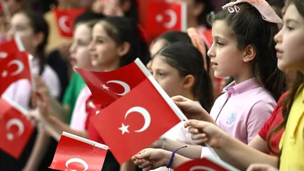 23 NİSAN MESAJLARI VE SÖZLERİ 2026 | Bayraklı, Atatürk Resimli En Güzel 23 Nisan Ulusal Egemenlik ve Çocuk Bayramı Mesajları Tıkla - İndir