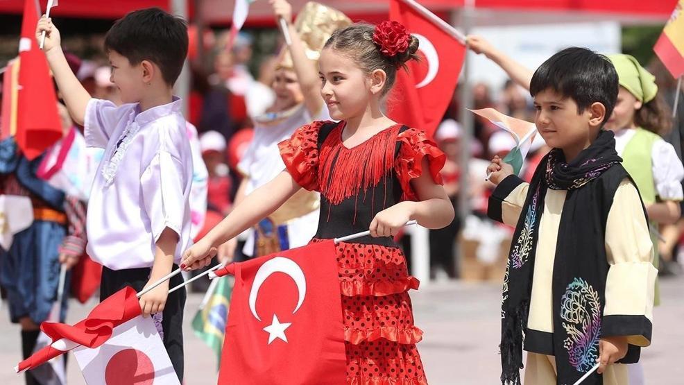23 NİSAN MESAJLARI VE SÖZLERİ 2026 | Bayraklı, Atatürk Resimli En Güzel 23 Nisan Ulusal Egemenlik ve Çocuk Bayramı Mesajları Tıkla - İndir