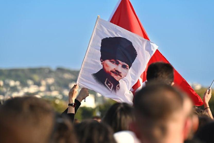 23 NİSAN MESAJLARI VE SÖZLERİ 2026 | Bayraklı, Atatürk Resimli En Güzel 23 Nisan Ulusal Egemenlik ve Çocuk Bayramı Mesajları Tıkla - İndir
