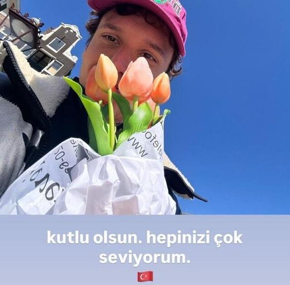 Ünlülerden 23 Nisan mesajları Aralarında kimler yok ki: Tarkan, Edis, Hadise... Coşkuyla kutluyoruz’