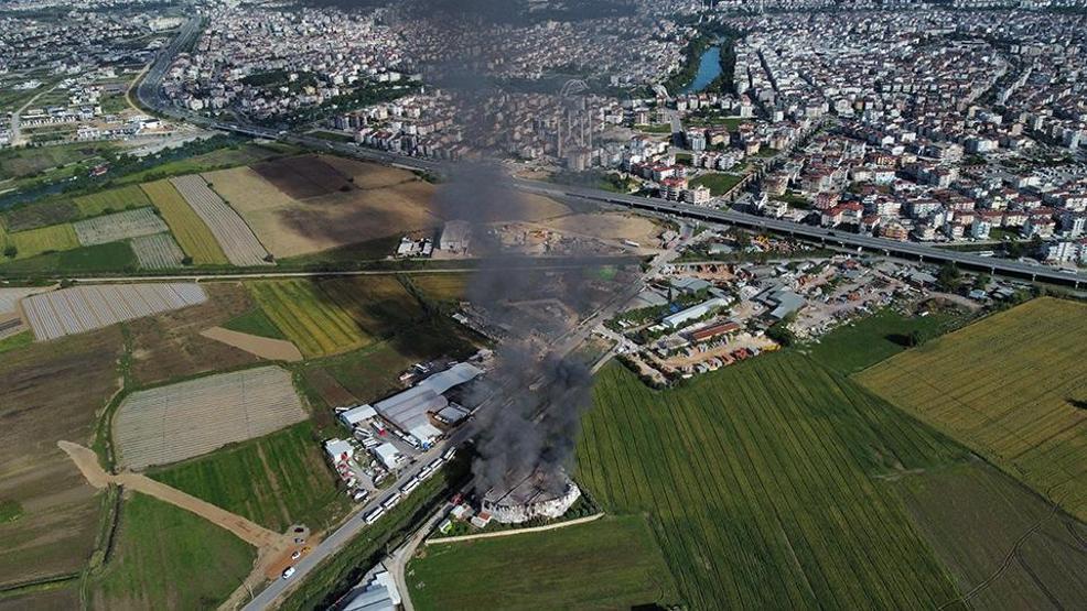 Patates cipsi üretim tesisi yangın sonrası kullanılamaz hale geldi