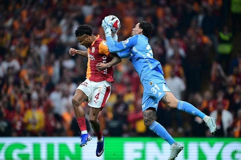 Nihat Kahveci, derbi sonrası Edersona patladı: Atsın diye her şeyi yaptı