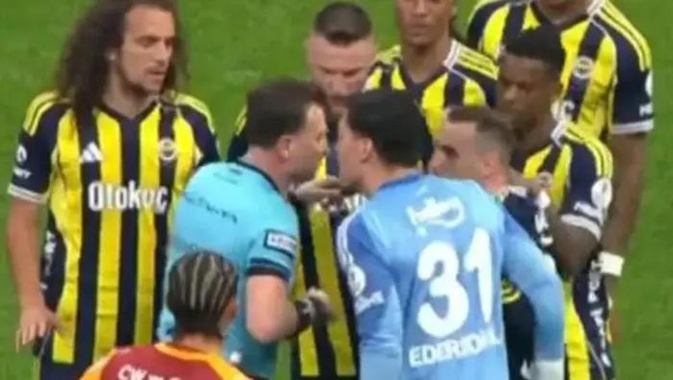 Galatasaray - Fenerbahçe derbisindeki penaltı pozisyonlarında karar doğru mu Eski hakemler değerlendirdi...