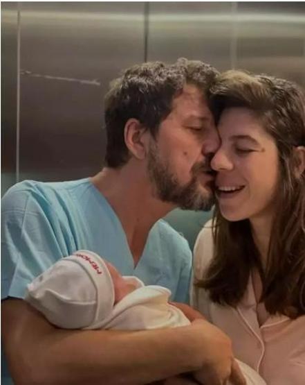 İlker Aksum Gözyaşlarını Tutamadı: “Beni O Karanlıktan Eşim Çıkardı”