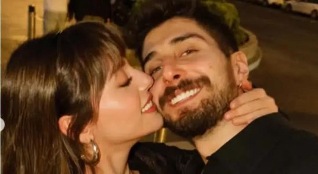 Sıla Türkoğlu İspanya’da Göz Kamaştırdı: Parmağındaki Detay Gündem Oldu