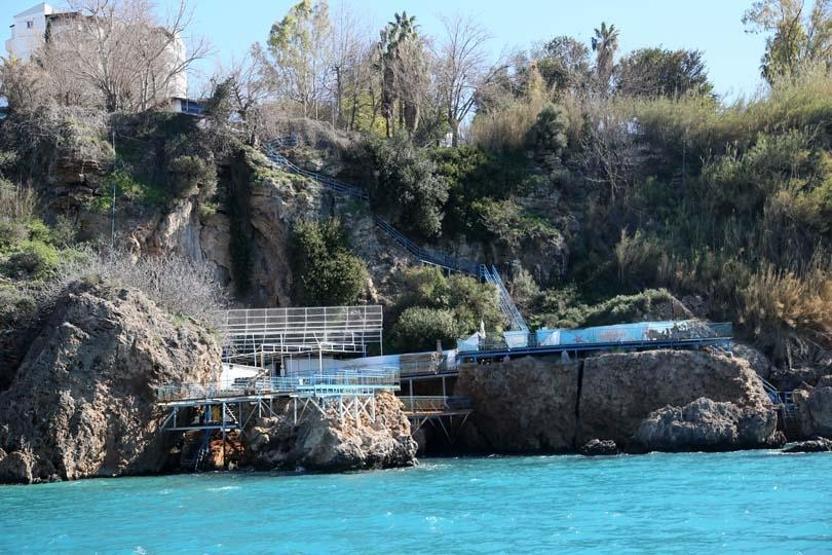 Falezlerdeki işgale yıkım kararı