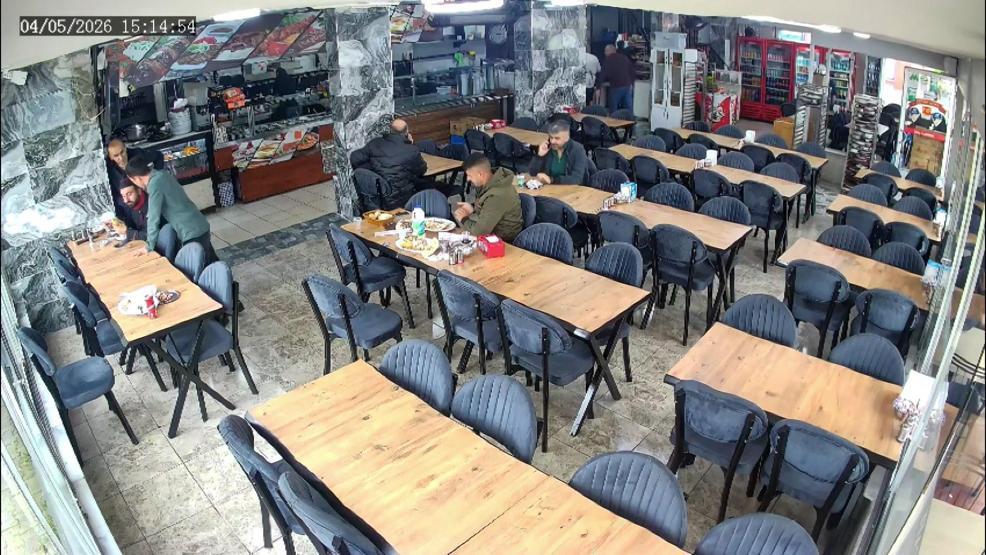 Restoranda yiyip içip hesabı ödemeden kaçtılar
