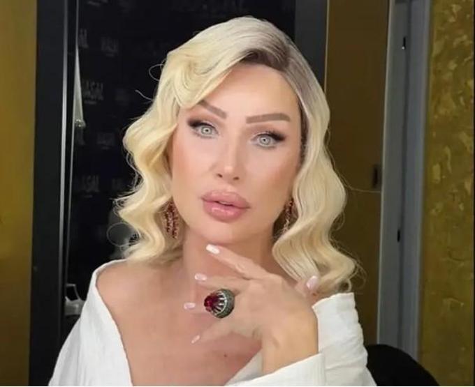 Seda Sayan’dan Yıllar Sonra Erol Köse İtirafı: “Çantayla Dövdüm”