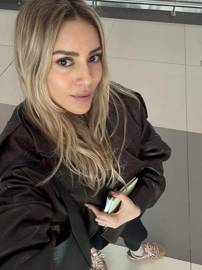 Kenan İmirzalıoğlunun güzeller güzeli eşi Sinem Kobalın yeni tatil rotası belli oldu Londra aydınlandı