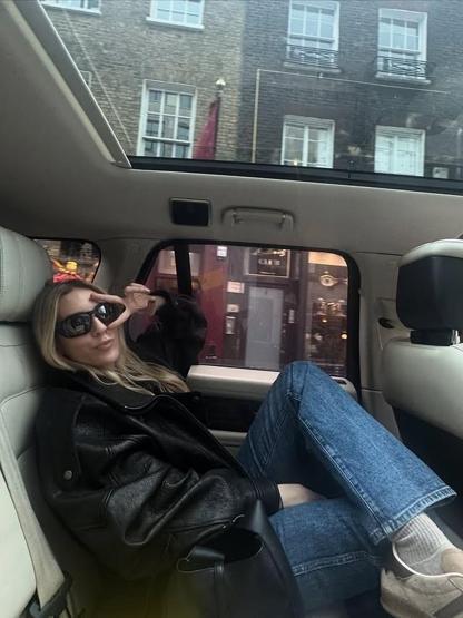 Kenan İmirzalıoğlunun güzeller güzeli eşi Sinem Kobalın yeni tatil rotası belli oldu Londra aydınlandı