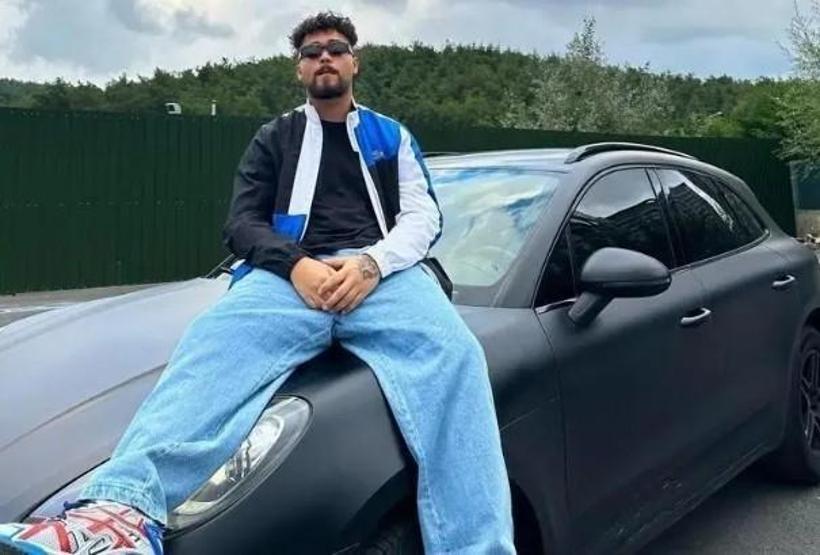 Lvbel C5’e Amsterdam’da hırsızlık şoku Aracının camını kırıp çantasını çaldılar