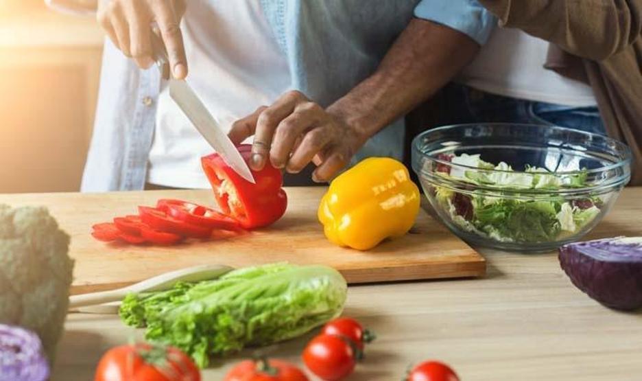 Menopozdan Kas Kütlesine: Kadın ve Erkekleri Ayrı Ayrı Hedef Alan Riskli Gıda Trendleri... Kolajen, Omega-3 ve ‘Mucize’ Etkiler: Sağlıklı Yaşamın Gerçekten İhtiyacı Ne